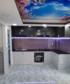 Gò Vấp - Nhà đẹp vào ở ngay - Ô tô ngủ trong nhà - Cách Vincom Phan Văn Trị 500m. 3 tầng, 50m2 chỉ 7.85TỷNguyễn Thái Sơn Phường 5 Gò VấpMô tả : Diện tích : 4.7m x 10.6m = 49.8 m2 Hướng Tây Kết cấu: BTCT, 1 Trệt 1 Lửng 2 lầu, Sân thượng. Thiết kế: 4 phòng ngủ, 2 toilet, Phòng khách, bếp. Vị trí : HXH ngay Ngã Ba Trần Bá Giao và Nguyễn Thái Sơn thông ra Dương Quảng Hàm. Cách Vincom phan Văn Trị 500m, Khu yên tĩnh sạch sẽ. Tiện ích: đầy đủ tiện ích xung quanh, gần trường Đại Học Văn Lang, Trường Trần Văn Giàu, Siêu Thị E mart Gò Vấp... Sổ hồng Chính chủ, không quy hoạch lộ giới, công chứng ngay, Giá còn thương lượng.0902771998 - Dung nhà phố Chuyên bán các loại nhà phố từ trong ngõ hẻm ra tới mặt tiền lớn, từ đất nền - nhà xưởng đến biệt thự - cao ốc, từ Sài Gòn - Bình Dương tới Củ Chi - Bình Chánh. Ms0113