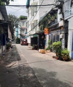 Ngang 8m, dài 18m, vuông vức. Kinh doanh đa ngành, gần Aeon Tân Phú.
