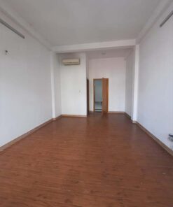 Nhà mặt tiền Hà Thị Đát kinh doanh mua bán cực kỳ sung và sầm uất.