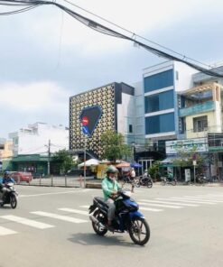 ban-nha-binh-tan