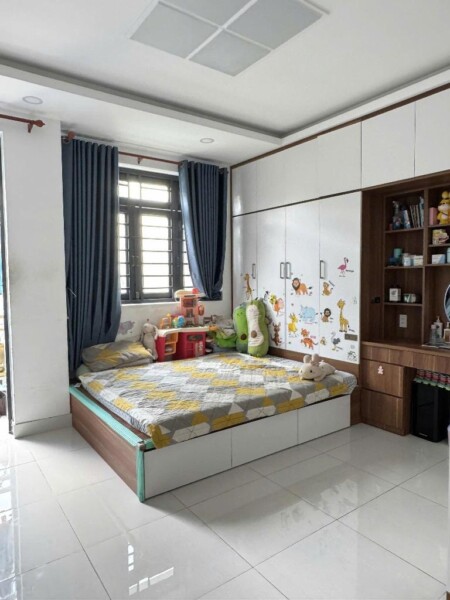 HẺM 413 LÊ VĂN QUỚI - NGANG HƠN 4M - NHÀ CHẮC CHẮN ĐẸP LUNG LINH - 57 M2 - 1702006 4 HẺM 413 LÊ VĂN QUỚI - NGANG HƠN 4M - NHÀ CHẮC CHẮN ĐẸP LUNG LINH - 57 M2 - 1702006