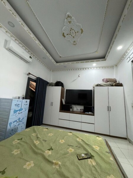HẺM 413 LÊ VĂN QUỚI - NGANG HƠN 4M - NHÀ CHẮC CHẮN ĐẸP LUNG LINH - 57 M2 - 1702006 6 HẺM 413 LÊ VĂN QUỚI - NGANG HƠN 4M - NHÀ CHẮC CHẮN ĐẸP LUNG LINH - 57 M2 - 1702006