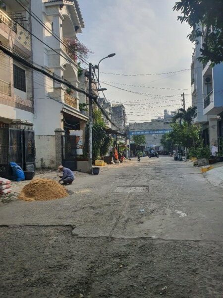HẺM XE HƠI NGỦ TRONG NHÀ - LÊ VĂN QUỚI - NHỈNH 2 TỶ-1702002 1 HẺM XE HƠI NGỦ TRONG NHÀ - LÊ VĂN QUỚI - NHỈNH 2 TỶ-1702002