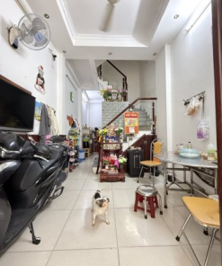 Bán nhà quận 10