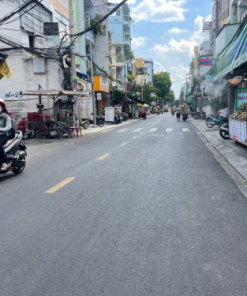 Bán nhà quận 10