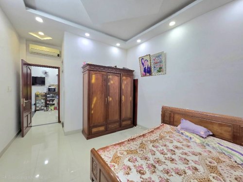 Sát MT, hẻm trước nhà 5m thông, 4 tầng, nở hậu tài lộc - Vlài008 3 Bán nhà quận 10