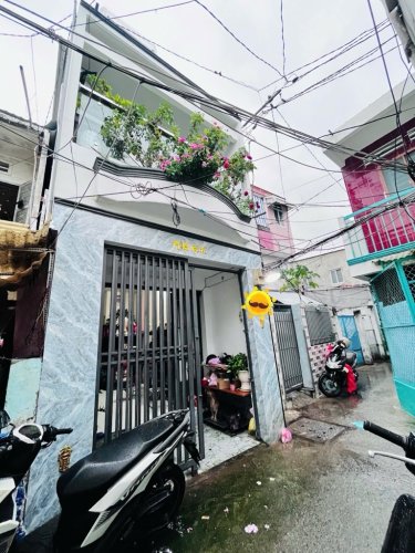 Cách 10m ra mặt tiền Bãi Sậy, nhà lô góc 2 tầng vào ở ngay - shr, hoàn công đủ - BTiên006 1 Bán nhà quận 6