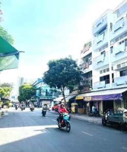 Bán nhà quận 11
